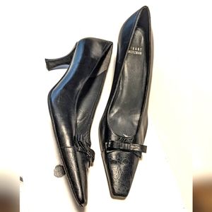 Stuart Weitzman black leather Bow pumps Size 10.5